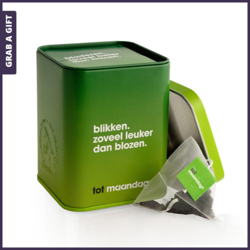 Grab a Gift - Full Colour LoyalCan met10 piramidezakjes en logo op theelabels