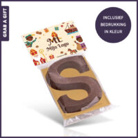 Chocoladeletter met bedrukt topkaartje voor Sinterklaas