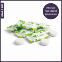 Flowpack met druivensuiker pepermunt in kleur bedrukt met logo