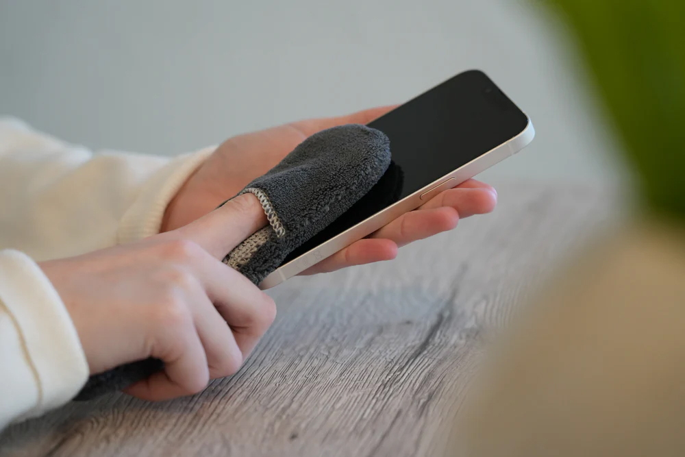 Poetsvingerling voor het reinigen van smartphones