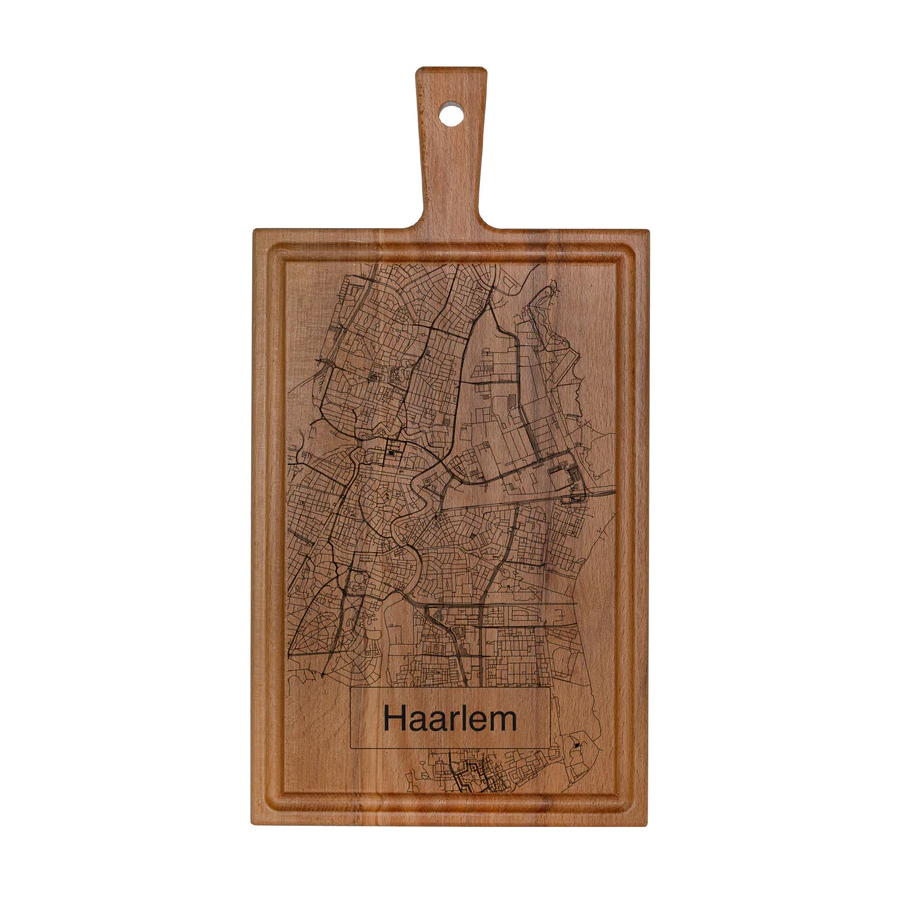 Beukenhouten borrelplank met stadsplattegrond van Haarlem