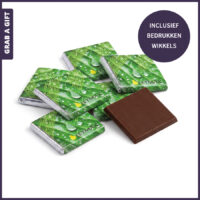 Melkchocolade Napolitain met logo in zilverkleurige folie en bedrukte wikkel