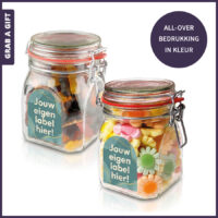 Weckpot met snoep en bedrukte sticker als relatiegeschenk