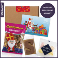 Sinterklaas brievenbusdoosje met strooigoed en bedrukte kaart